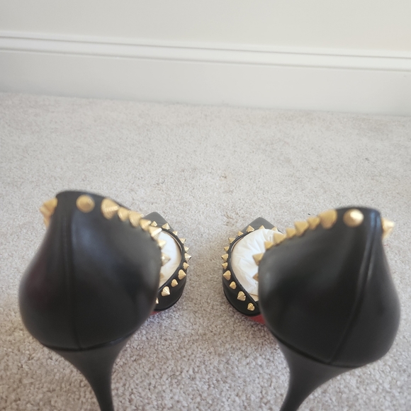 Barley worn Christian louboutin gold stud stilettos - Picture 3 of 5